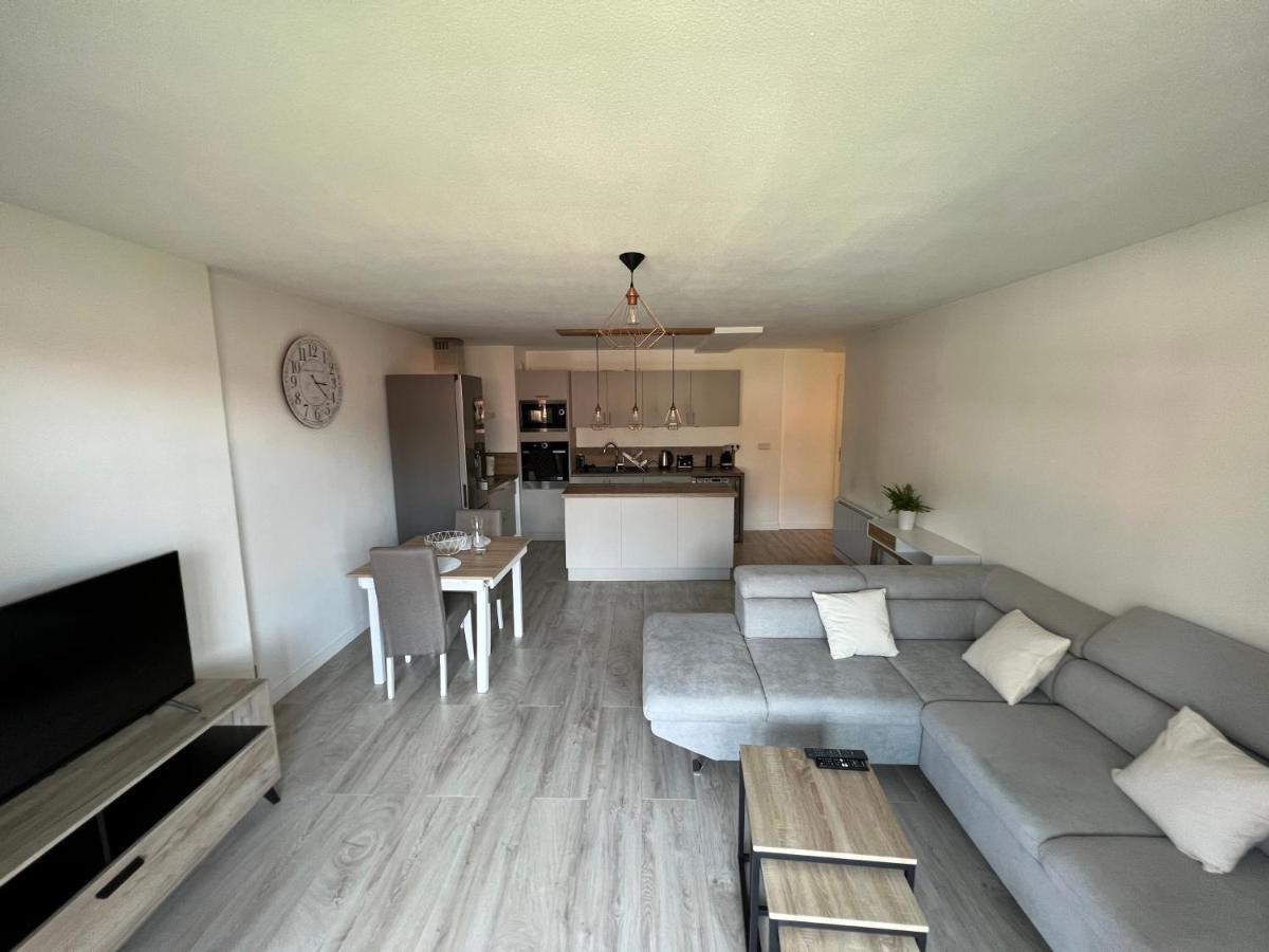 Appartement Entre Lacs, Montagnes Et Stations De Ski 博讷维尔 外观 照片